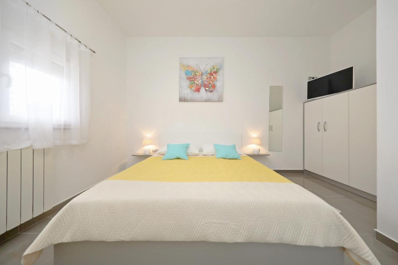 Apartmani Rudi Vir Exteriör bild