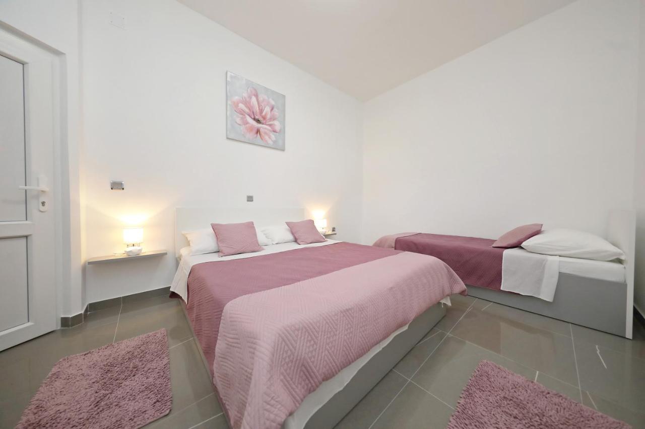 Apartmani Rudi Vir Exteriör bild