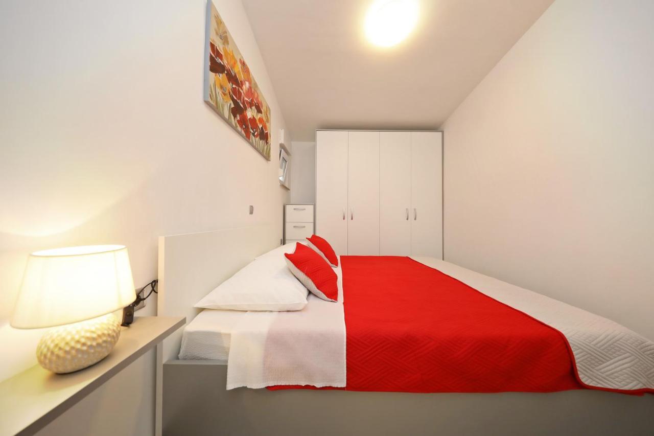 Apartmani Rudi Vir Exteriör bild